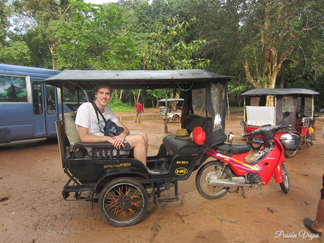 Tuk Tuk en Angkor Wat, Camboya.