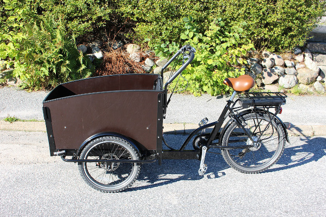 Cargo bike o bicicleta con remolque.