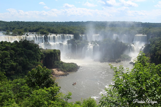 Vistas de las cataratas del Iguazú en Brasil.
