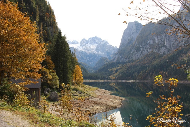 Paisaje otoñal del Lago de Gosau.