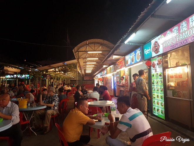 Plazoleta de comida en George Town, Penang. 