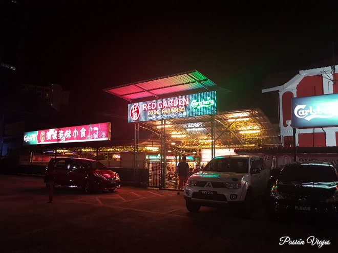 Entrada del Red Garden Food Paradise en George Town, Penang.