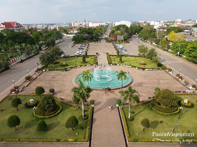 Vistas desde el Arco del Triunfo Patuxai.