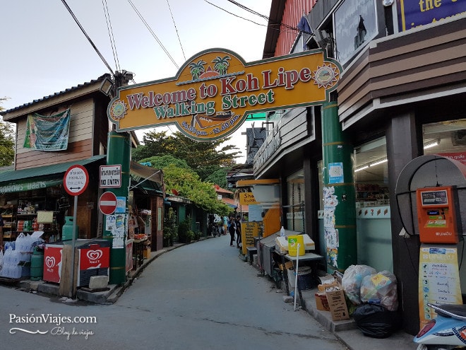 Walking Street: la calle principal de Koh Lipe.